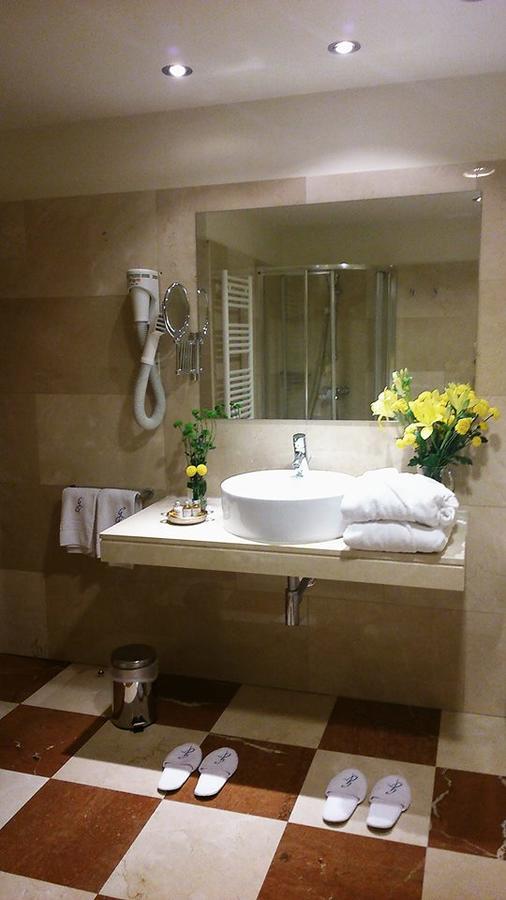 Hotel Garelos Бетанзос Екстериор снимка