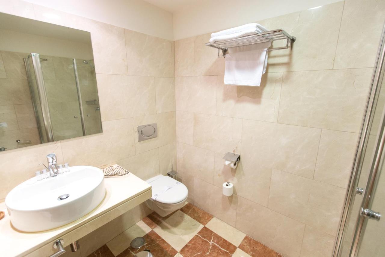 Hotel Garelos Бетанзос Екстериор снимка